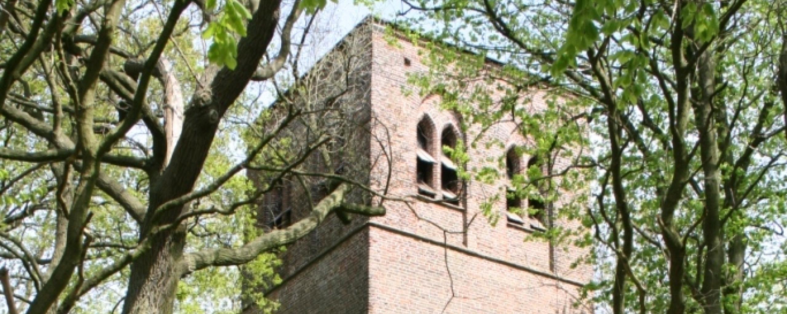 Het vooraanzicht van Oude Toren in Oostelbeers 2021
